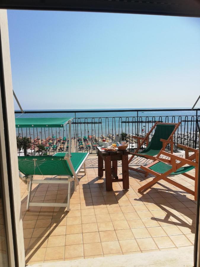 سان بنيديتّو ديل ترونتو B&B Attico Mare المظهر الخارجي الصورة